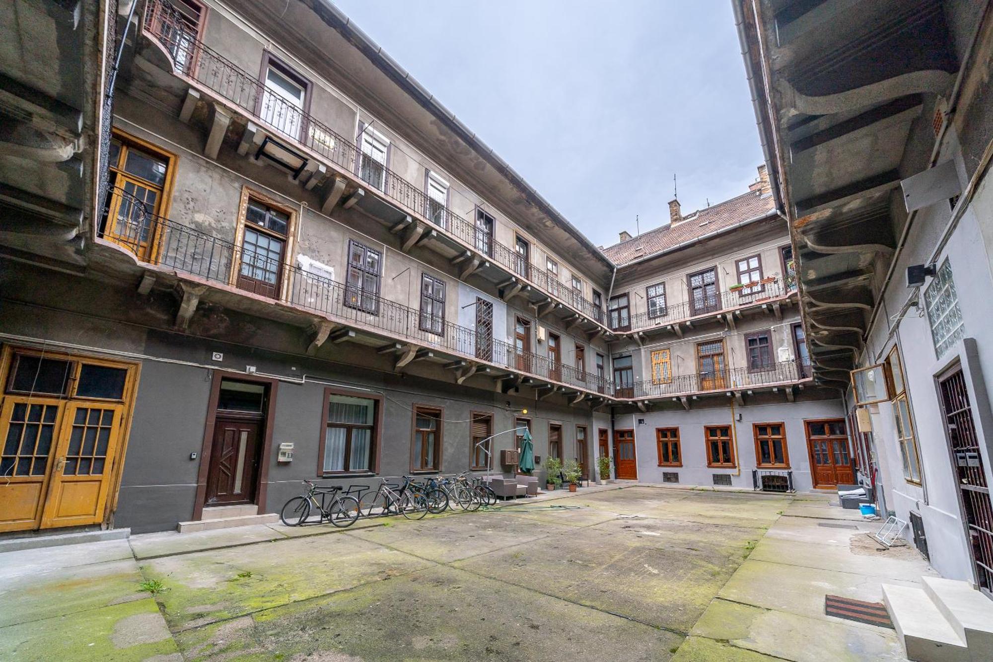 Azure Oasis In The Heart Of The City Budapeszt Zewnętrze zdjęcie